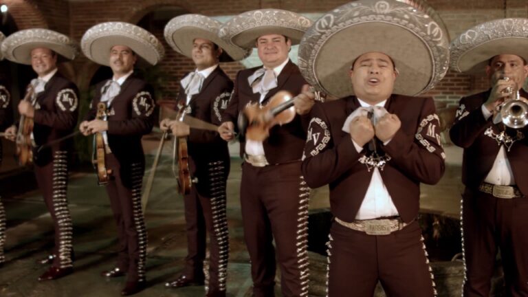 Gu&iacute;a para alquilar trajes de novio en Carboneras